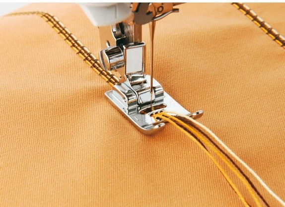 5-Loch Kordelaufnähfuß / Kordeleinnähfuß - Klickfuß - Brother Nähfuß