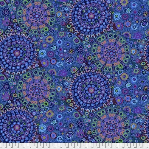 ÜBERBREITER RÜCKSEITENSTOFF! Blue Millefiore - Kaffe Fassett Collective Designerstoffe - Spring 2021 - Blumenstoff Quilt Backing Patchworkstoff