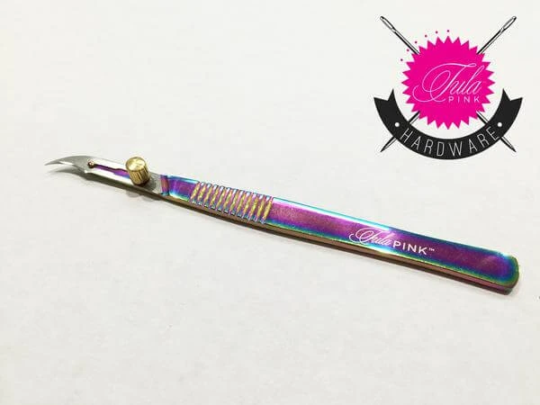 Nahttrenner - Original Tula Pink Hardware -Surgical Seam Ripper 1 Nahttrenner - Original Tula Pink Hardware -Surgical Seam Ripper