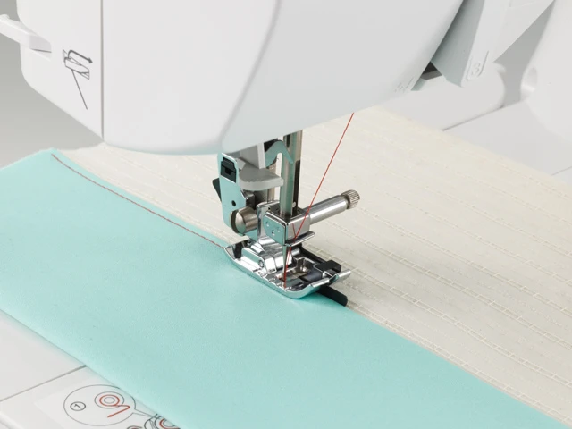 Schattennahtfuß / Kantennähfuß - Klickfuß - Brother Nähfuß